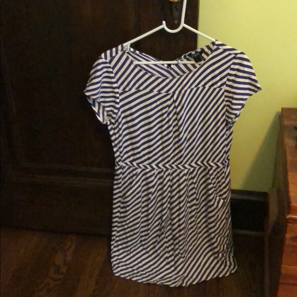 J. Crew dress, size 2. Has pockets :)